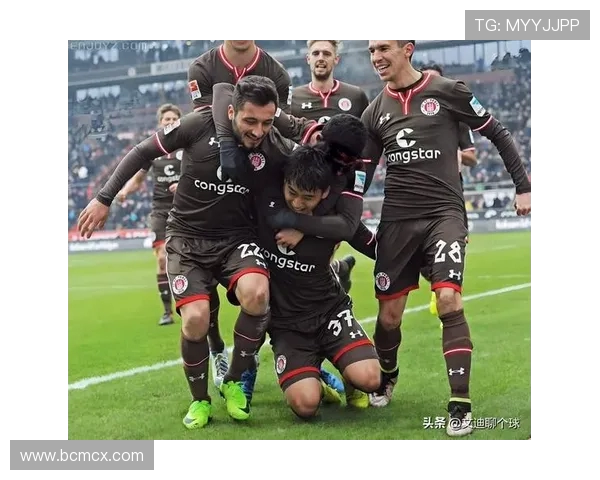 吉林汉姆与克拉雷镇的精彩对决揭示足球战术与团队合作的重要性